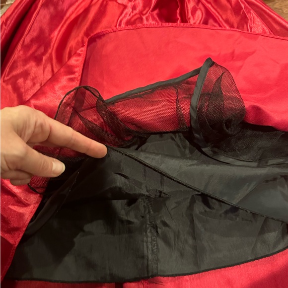 Girl’s fancy holiday dresss - Picture 4 of 7